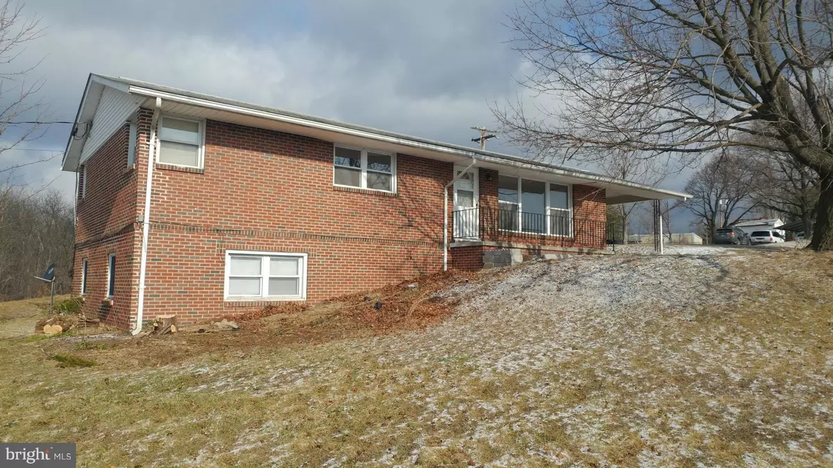 Augusta, WV 26704,17 ONYX DRIVE