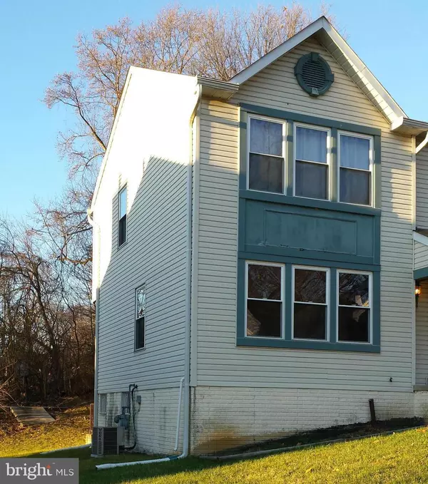 Capitol Heights, MD 20743,7214 WILLOW HILL DR