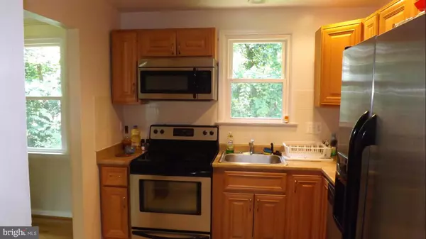 Oxon Hill, MD 20745,7305 ROANNE DR