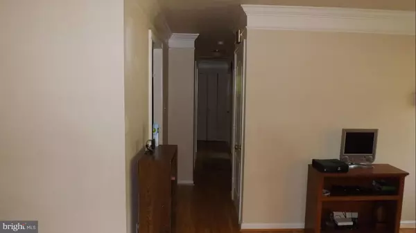 Oxon Hill, MD 20745,7305 ROANNE DR