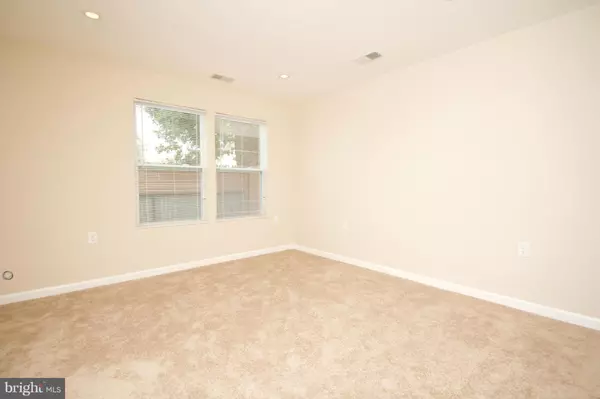 Capitol Heights, MD 20743,4257 SOUTHERN AVE