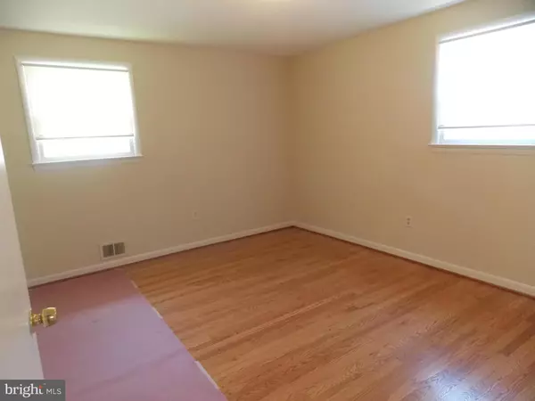 Temple Hills, MD 20748,5721 TEMPLE HILL RD