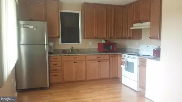 Capitol Heights, MD 20743,915 BALSAMTREE DR