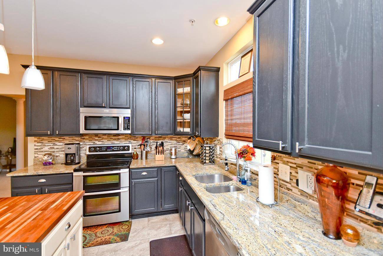 Accokeek, MD 20607,18016 MERINO DR