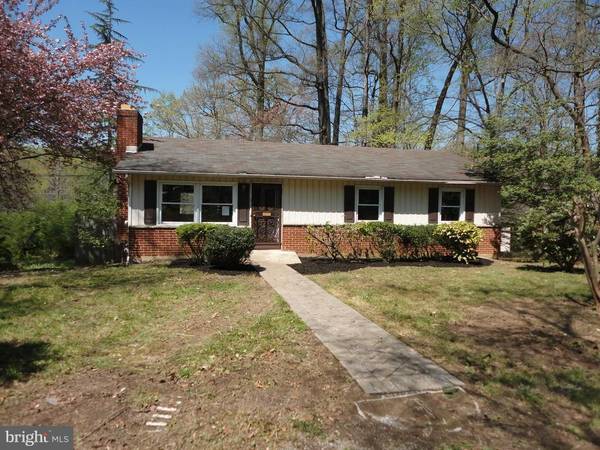 4108 SKYLINE DR, Morningside, MD 20746