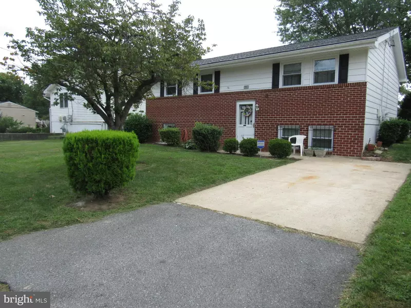 8517 LOCUST GROVE DR, Laurel, MD 20707