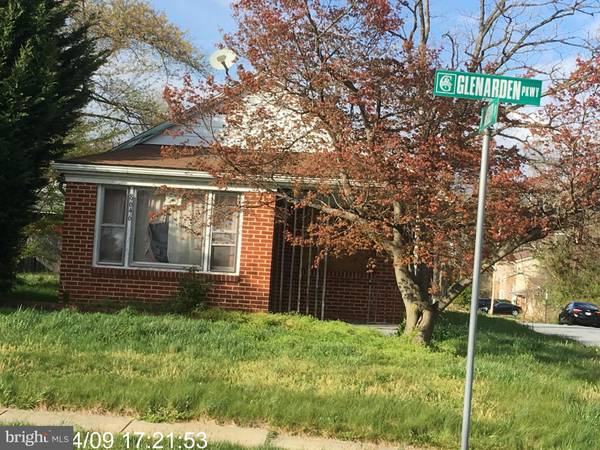 8646 GLENARDEN PKWY, Glenarden, MD 20706