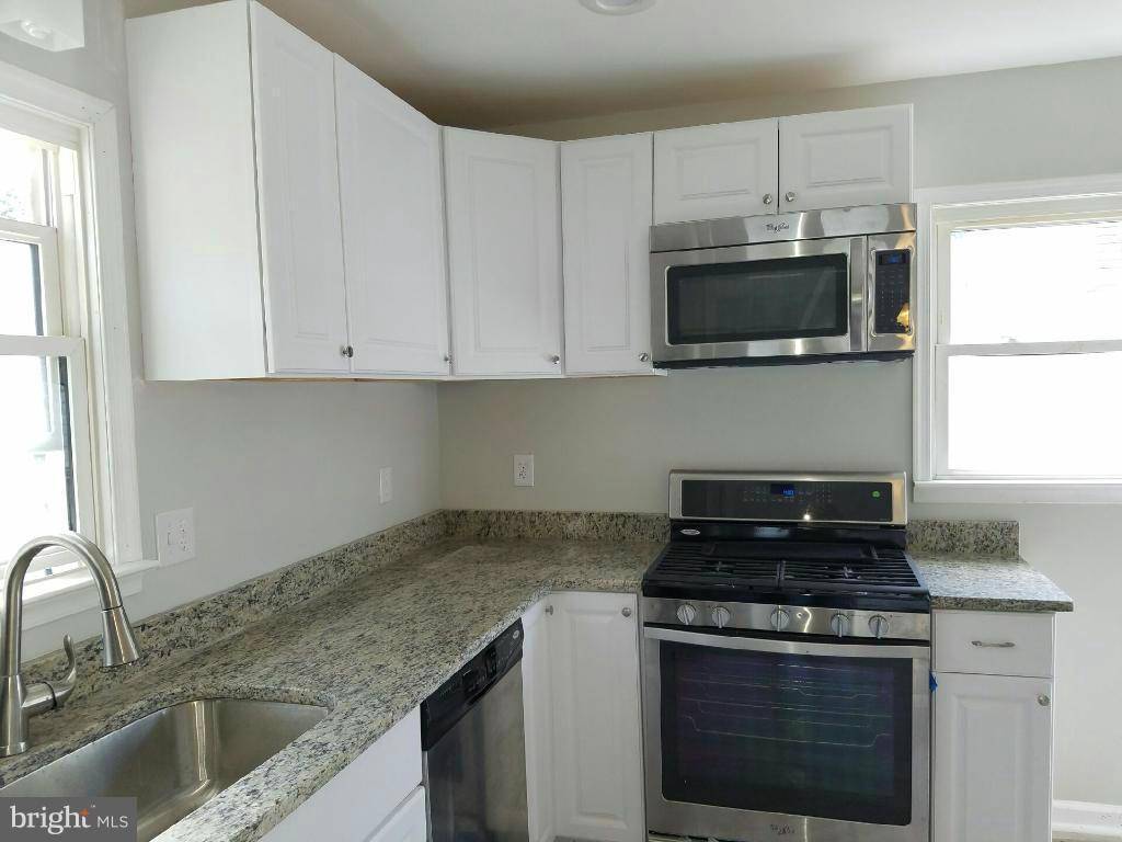 Landover, MD 20785,2200 SPRING PL E