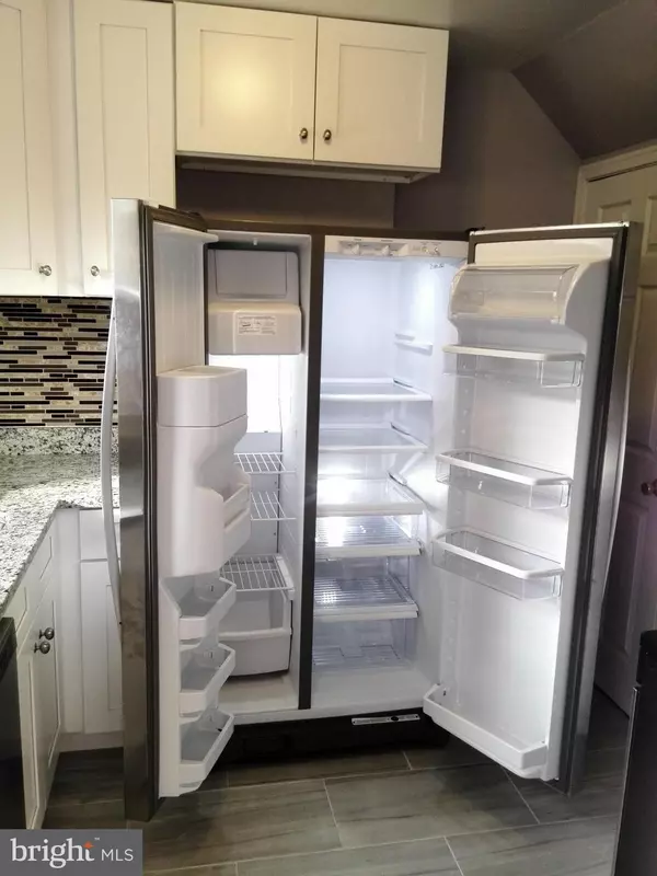 Oxon Hill, MD 20745,5911 SHOSHONE DR