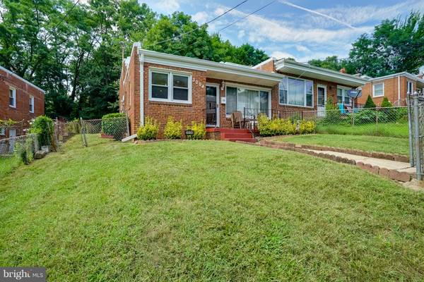 3004 CURTIS DR, Temple Hills, MD 20748