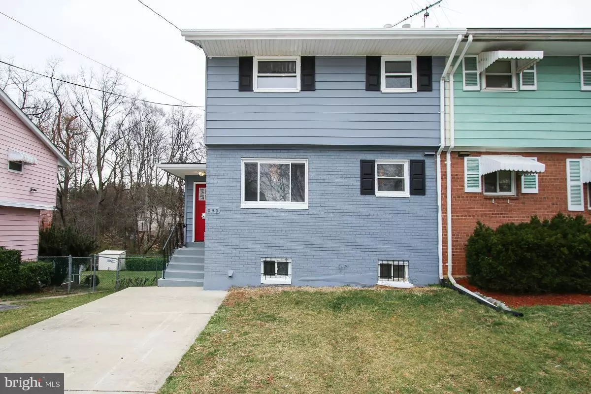 Capitol Heights, MD 20743,809 CARRINGTON AVE