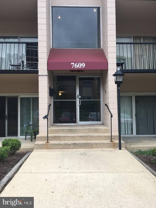 7609 FONTAINEBLEAU DR #2202, New Carrollton, MD 20784