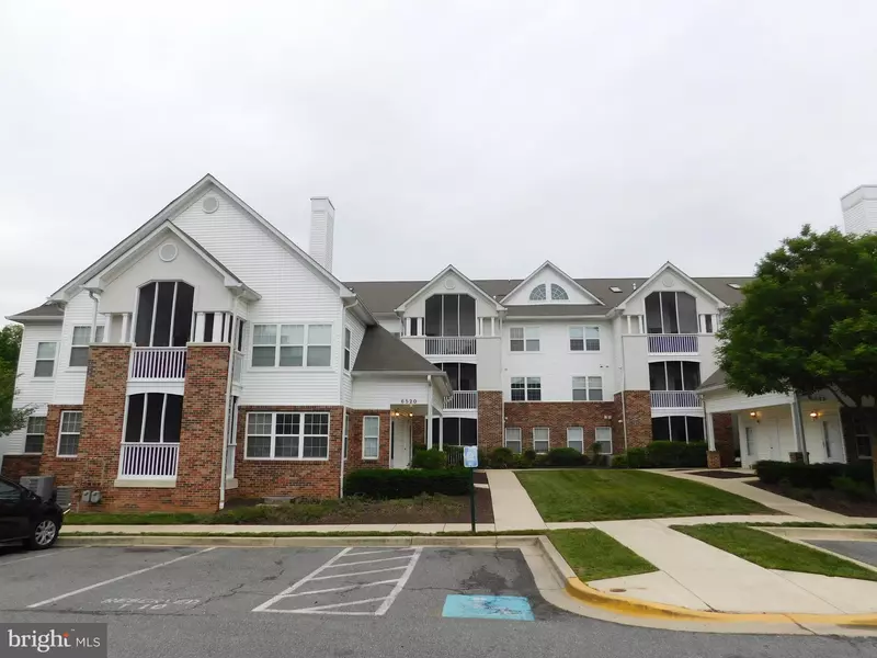 6520 LAKE PARK DR #2F, Greenbelt, MD 20770