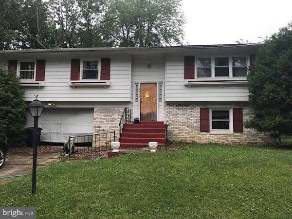 5809 HOLTON LN, Temple Hills, MD 20748