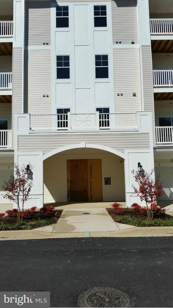 23530 FDR BLVD #202, California, MD 20619