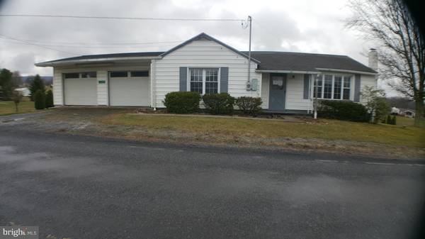 649 GRACEVILLE RD E, Breezewood, PA 15533