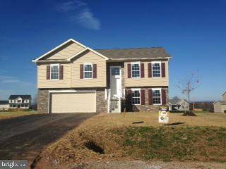 335 CREST VIEW LN, Gettysburg, PA 17325