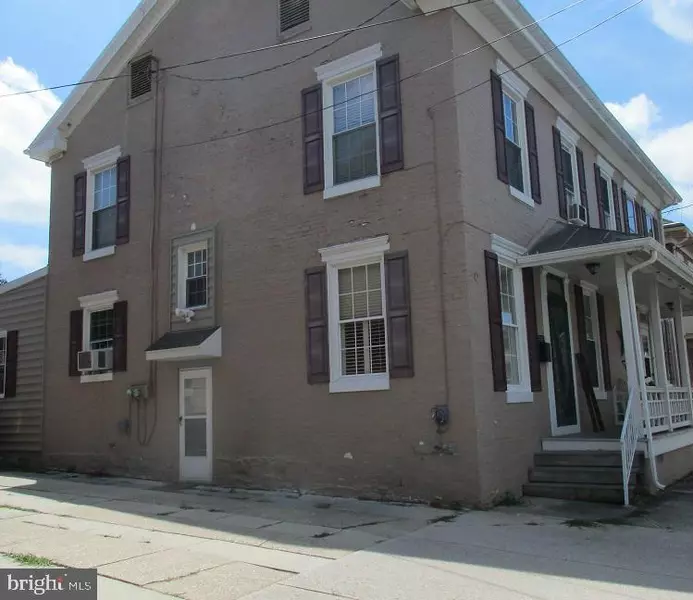 40 KING ST, Littlestown, PA 17340