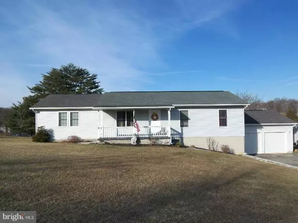 245 FINCH DR, Berkeley Springs, WV 25411