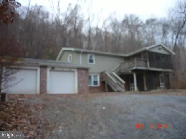 216 ENGLISH MUFFIN LN, Berkeley Springs, WV 25411