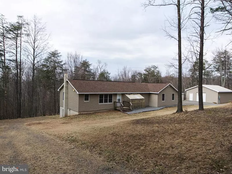 335 WHITES GAP ROAD, Berkeley Springs, WV 25411