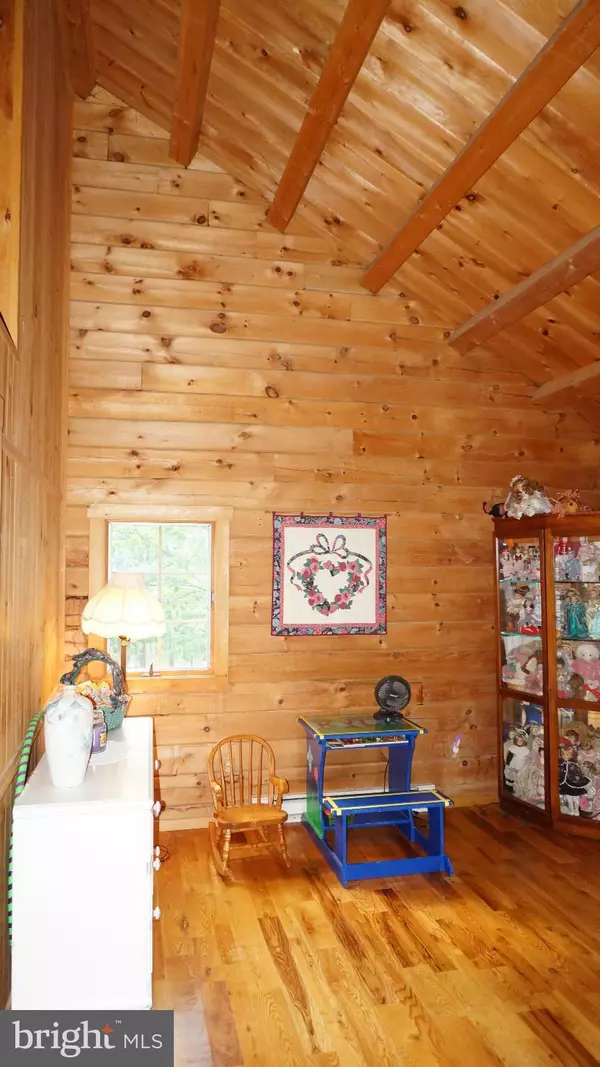 Berkeley Springs, WV 25411,190 LOG CABIN LN