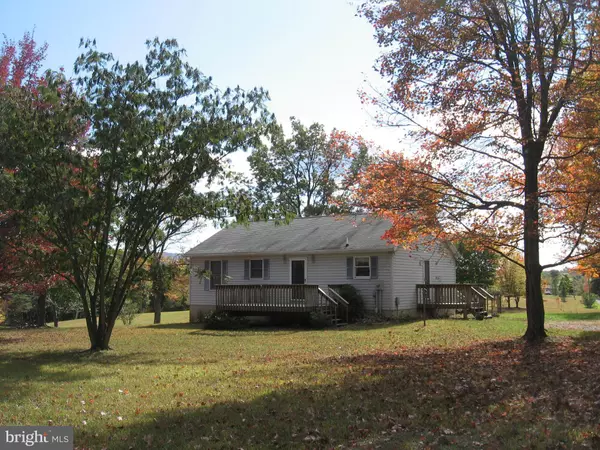 Great Cacapon, WV 25422,90 GLOYD LN