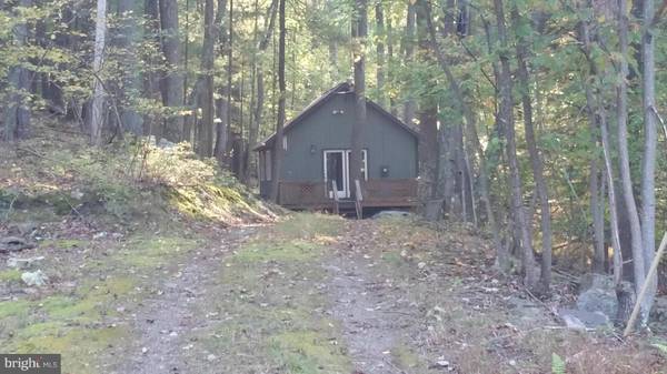 59 HIGH POINT RD, Great Cacapon, WV 25422