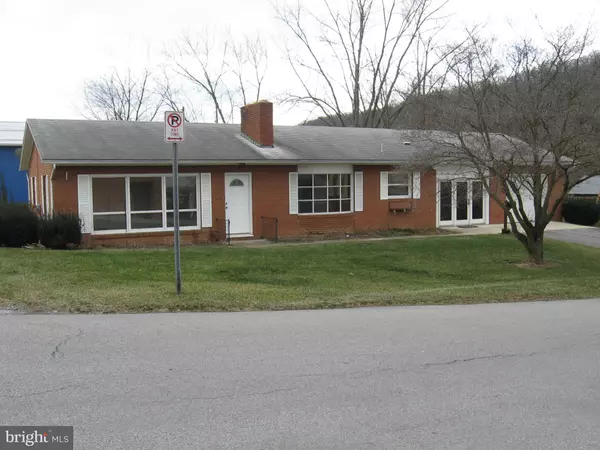 Berkeley Springs, WV 25411,31 JOHN ST.