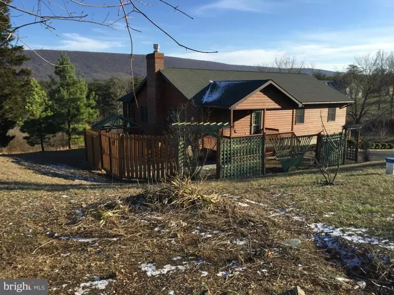 11 HIGHLAND HILLS, Berkeley Springs, WV 25411