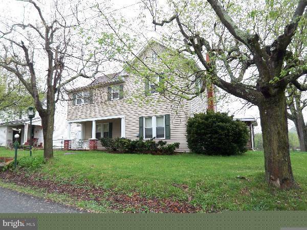 206 HAMMOND ST., Great Cacapon, WV 25422