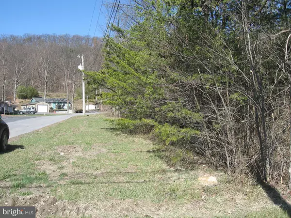 Berkeley Springs, WV 25411,522/VALLEY DALE LN