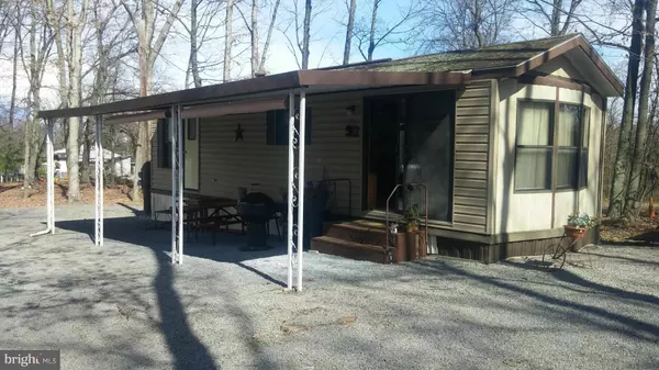 2453 CACAPON RD W, Berkeley Springs, WV 25411