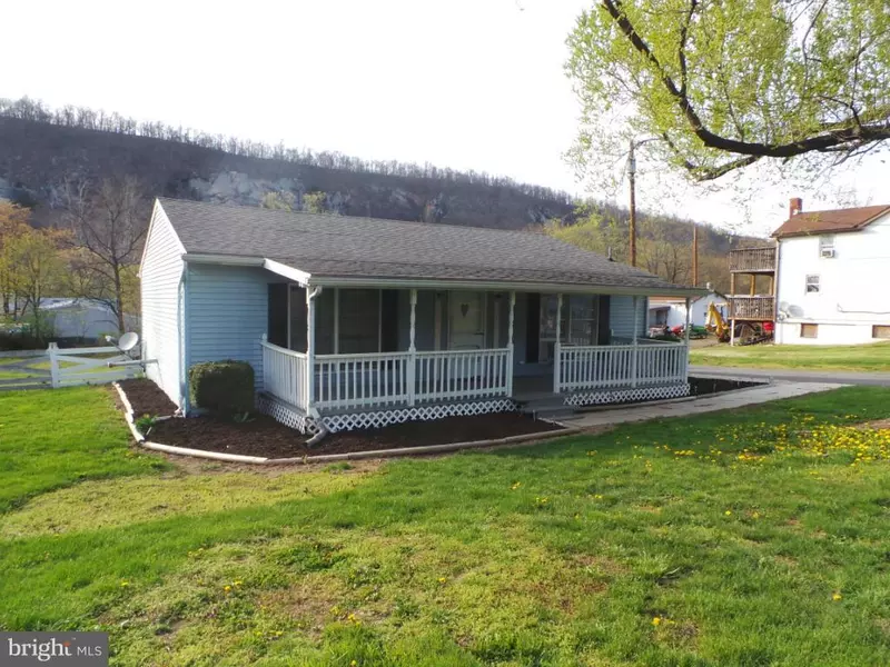 443 HARRISON AVE, Berkeley Springs, WV 25411