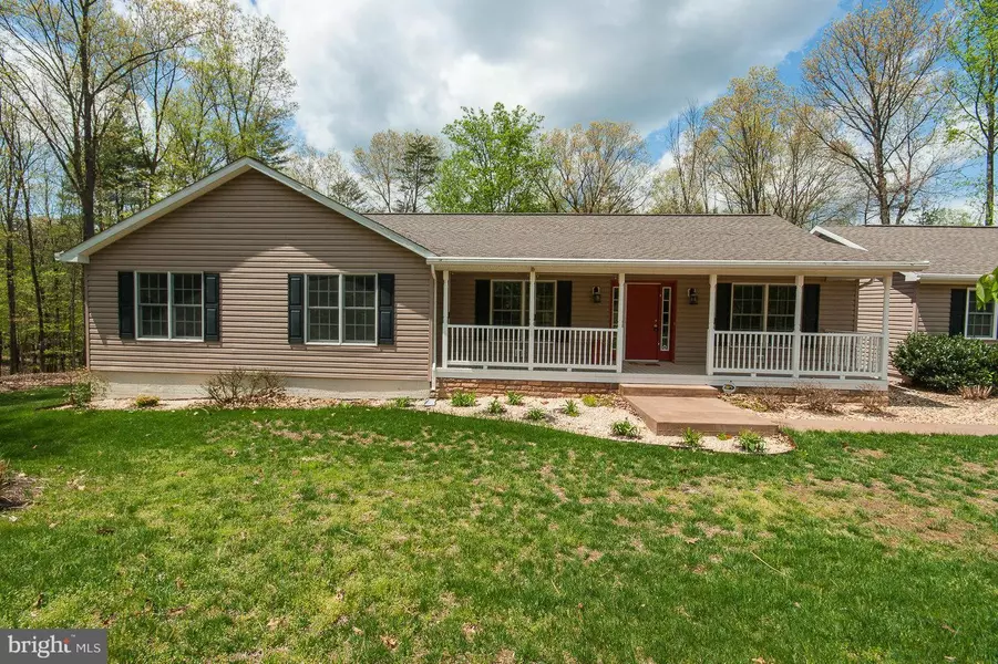 263 TALL PINES LN, Berkeley Springs, WV 25411