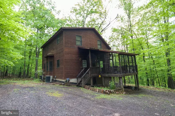 278 WINTERGREEN WAY, Berkeley Springs, WV 25411