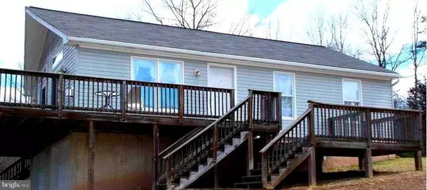 2690 DUCKWALL, Berkeley Springs, WV 25411