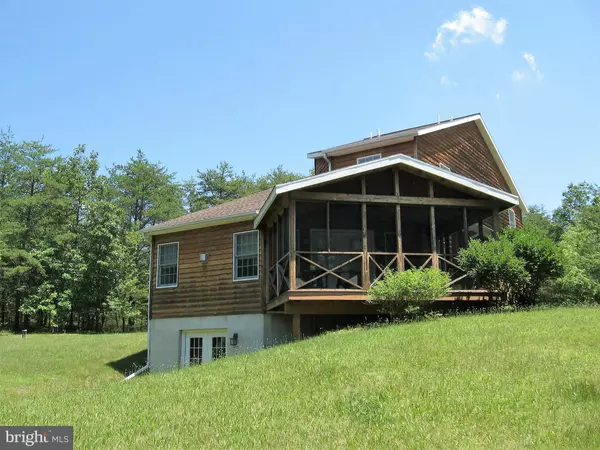 Berkeley Springs, WV 25411,148 DONEGAL LN