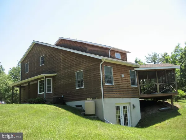 Berkeley Springs, WV 25411,148 DONEGAL LN