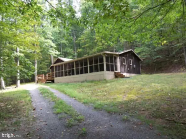 Great Cacapon, WV 25422,4211 ROCKFORD RD