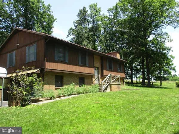 1161 NEW HOPE RD, Berkeley Springs, WV 25411