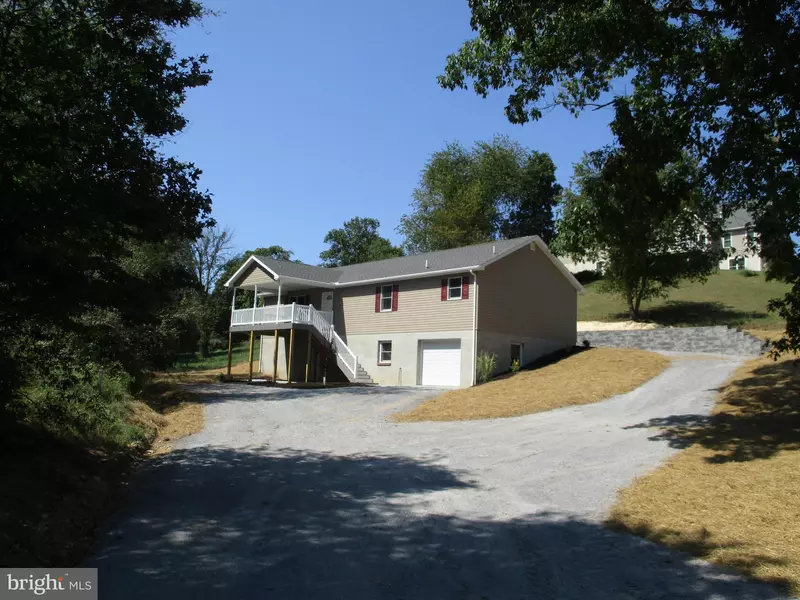 90 WOODBRIER LN, Berkeley Springs, WV 25411