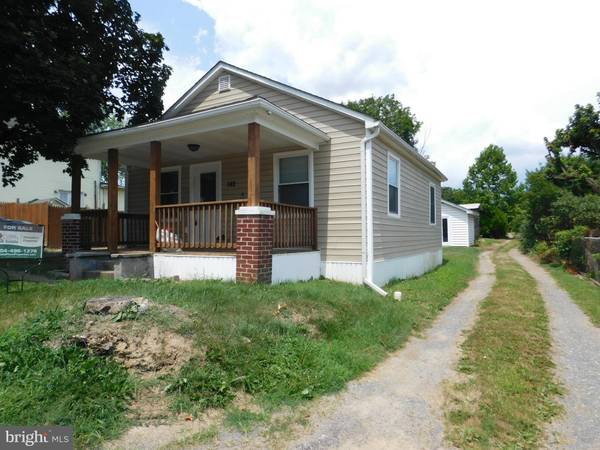 142 MOSHER AVE, Paw Paw, WV 25434