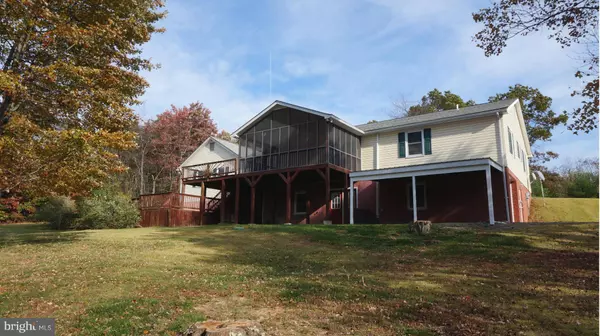 Berkeley Springs, WV 25411,371 BENNETT LN