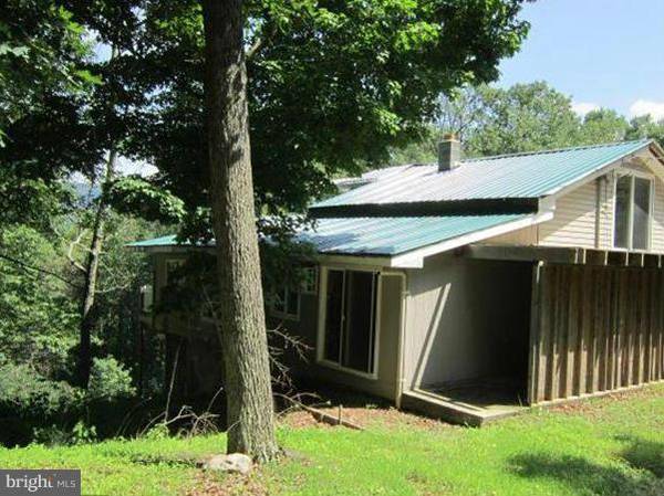 449 BEARS LOPE LN, Great Cacapon, WV 25422