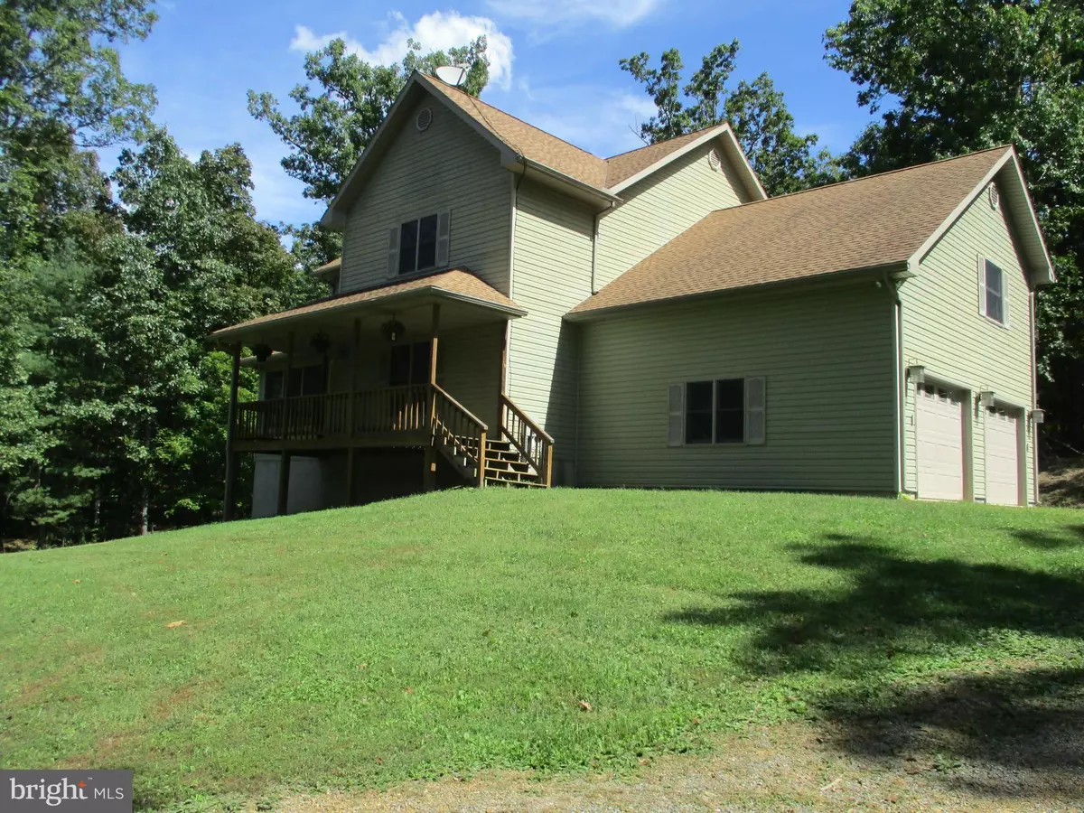 Berkeley Springs, WV 25411,400 CEDAR RIDGE DR