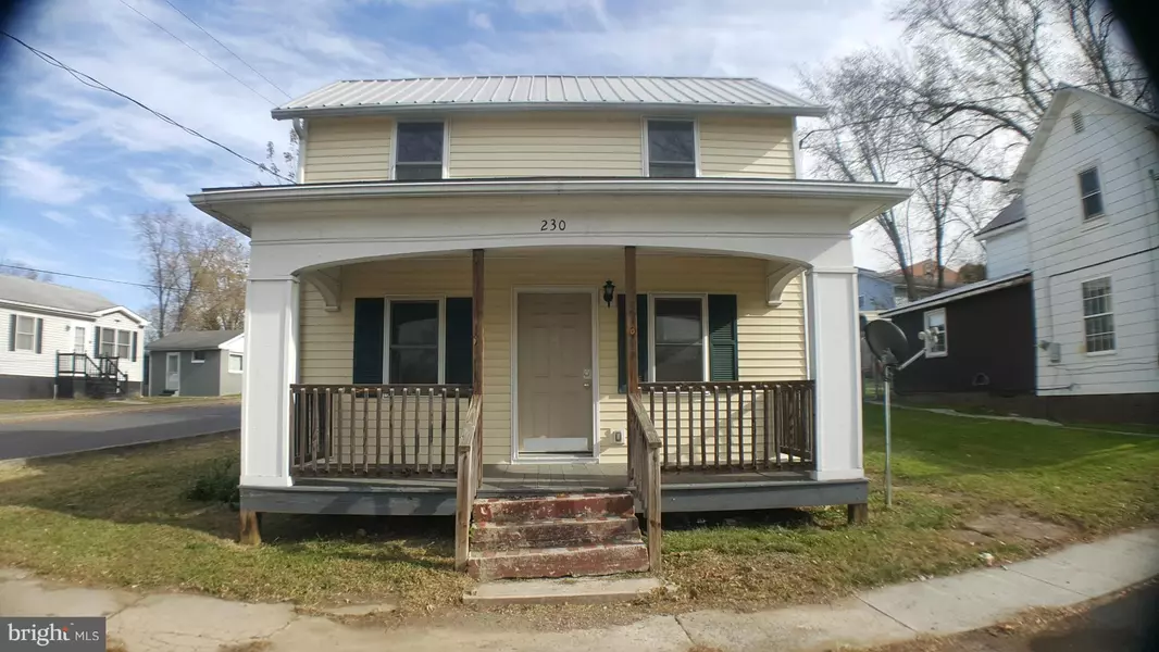 230 AMELIA ST, Paw Paw, WV 25434