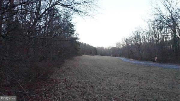 HOLLY HILL LN, Berkeley Springs, WV 25411