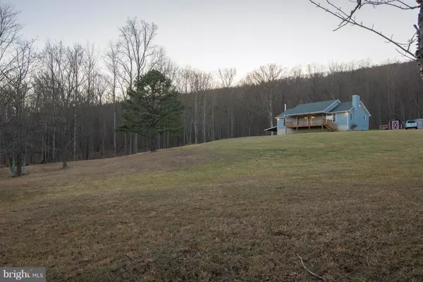 Hedgesville, WV 25427,239 GOLLER HILL LN