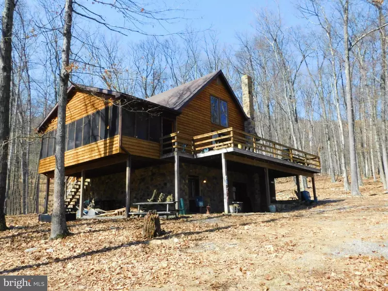 1915 SIDELING MTN TRL, Great Cacapon, WV 25422